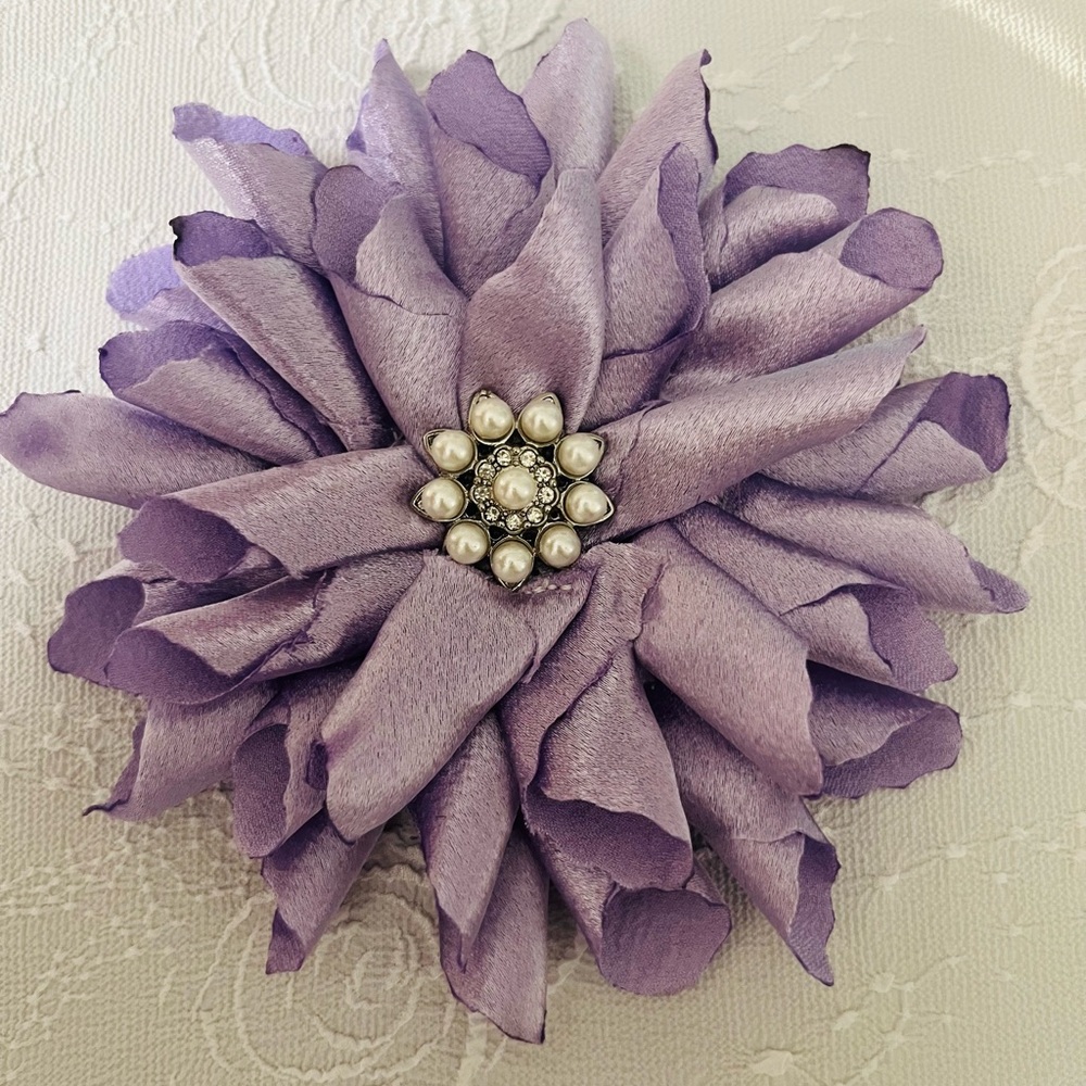 Elegant Purple Floral Brooch